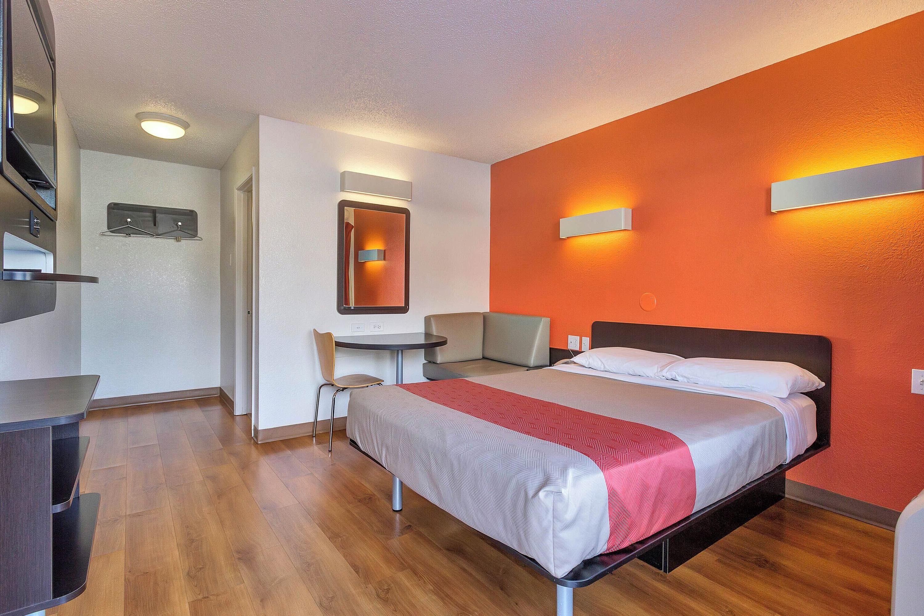 Motel 6 Santa Rosa - South - סנטה רוזה - חדר שינה