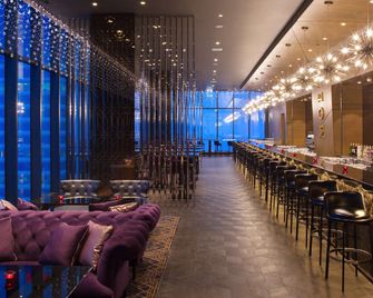DoubleTree by Hilton Minsk - Minsk - Bar