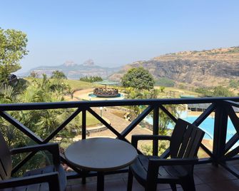 Upper Deck Resort - Highest Peak, Lonavala - Lonavala - Balcony