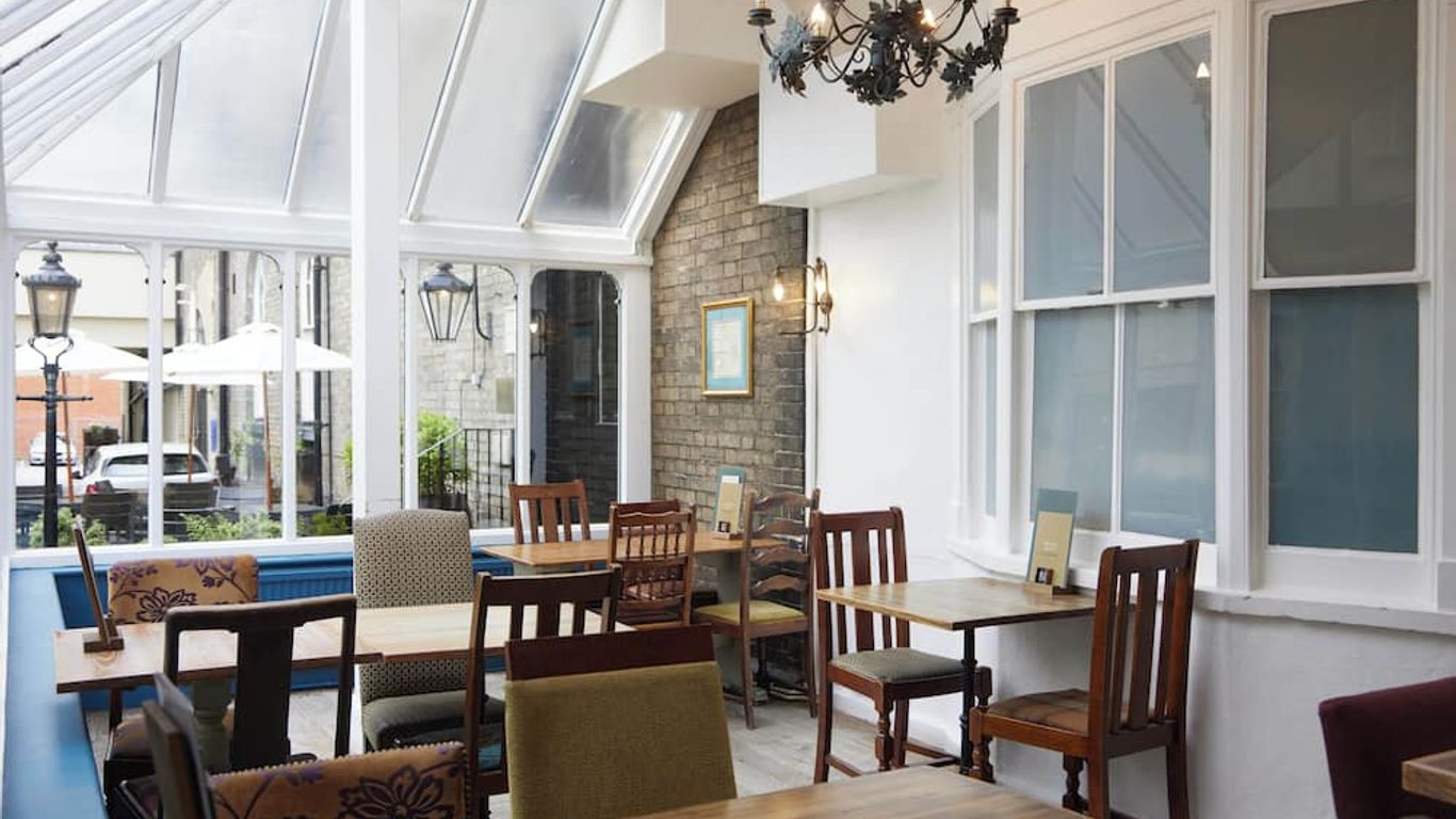 وايت هارت برينتري باي جرين كينج إنز