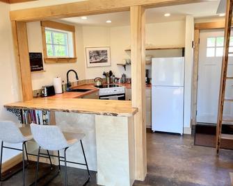 Trillium Cottage - Blue Hill - Cocina