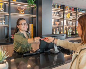 ibis Styles Angers Centre Gare - Angers - Edificio