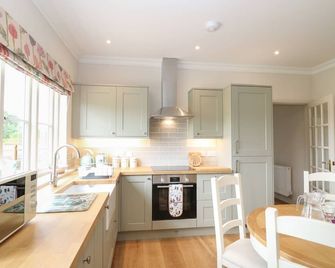 Flagstone Cottage - Cheltenham - Kitchen