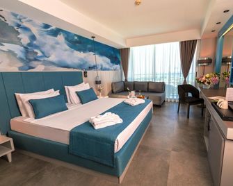 Crystal Centro Pearl Collection - Antalya