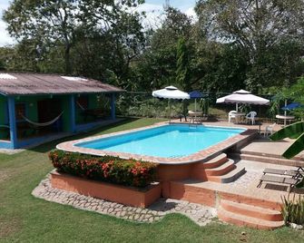 Guicci Resort, cabañas a 3 minutos de la playa - Playa Coronado - Pool