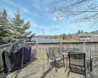Ahmic Lake Resort - Magnetawan - Balcony
