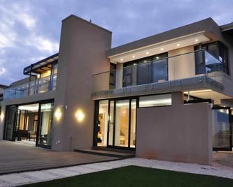 Luxe Life House - Shaka's Rock - Gebäude