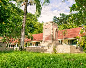 Souchitra Riverside - Champasak - Bâtiment