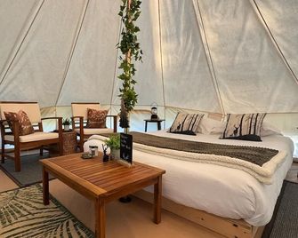 Grotto Getaway - Northern Bruce Peninsula
