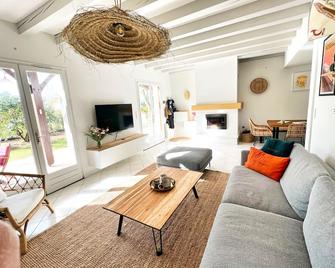 Landes villa in large wooded park - Tosse - Sala de estar