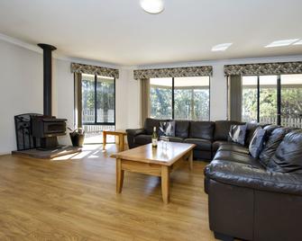 Margaret River Hideaway & Farmstay - Río Margaret - Sala de estar