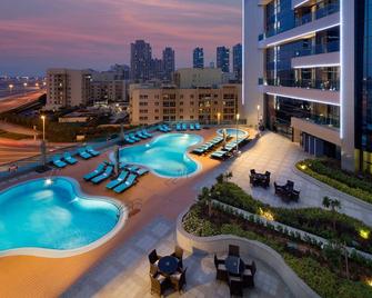 Millennium Place Barsha Heights Hotel Apartments - Dubaï - Piscine