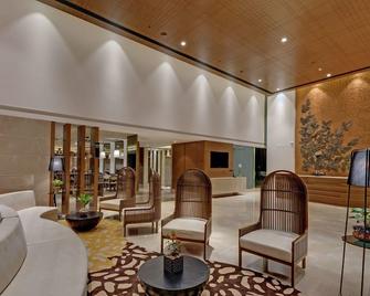 The Fern - Goregaon - Bombay - Lobby