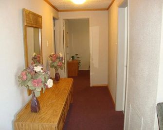 Beach Front Resort - Sylvan Lake - Couloir