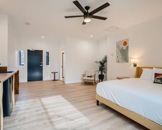 King Room, A/C, Boutique Mtn Motel Idaho Springs - Idaho Springs - Bedroom