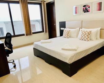 Olive Service Apartments - Dlf Cyber City - Gurugram - Bedroom