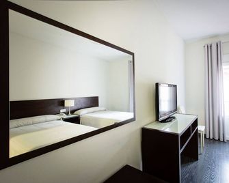 Hotel Madrid Sevilla - Sevilla