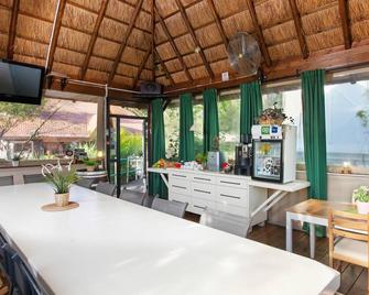 Out of Africa Resort - Had Nes - Dining room