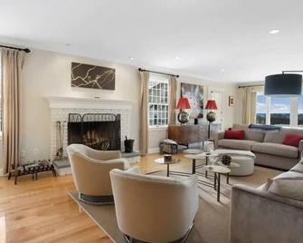 6-Acre Luxurious Country Home with Goddess Point Lookout - Woodbury - Sala de estar