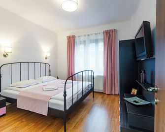Apartament Modern - Braşov - Habitación