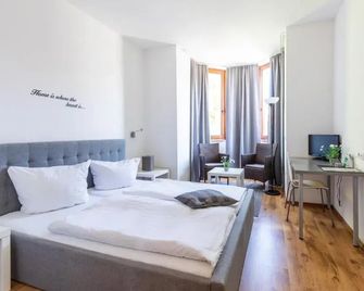 Hotel zum Dorfbrunnen - Bornheim, ihr Aufenthalt zwischen Köln & Bonn - Bornheim - Schlafzimmer