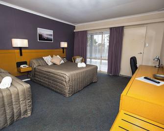 Kalgoorlie Overland Motel - Kalgoorlie - Bedroom