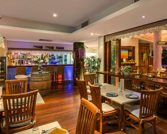 Ramada Resort by Wyndham Golden Beach - Golden Beach - Restaurant
