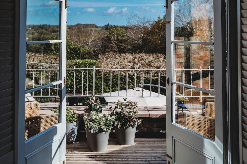 Finch's Arms - Oakham - Balcon