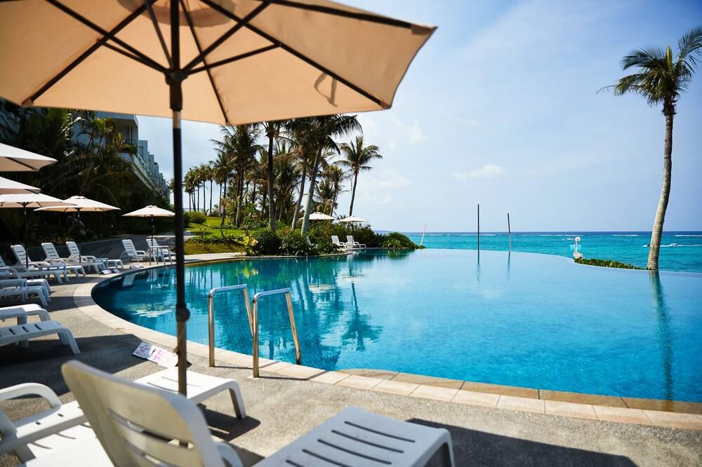 بالاس إن موان بيتش - أونا - حوض السباحة