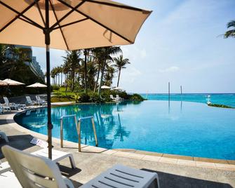 Palace In Moon Beach - Onna - Havuz