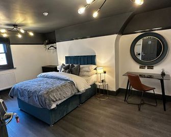 Beautiful large self contained studio - Leamington Spa