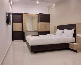 S P Residency - Pollachi - Bedroom