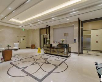 Luxe in Venice - Manila - Lobby