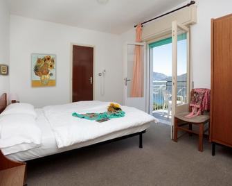 Hotel Panorama - Riva del Garda - Bedroom