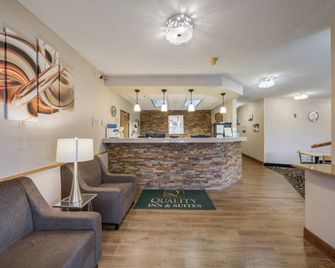 Quality Inn & Suites Sioux Falls South - Sioux Falls - Front desk