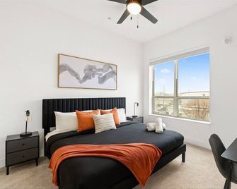 Luxury 2BR Steps from Railroad Park - Birmingham