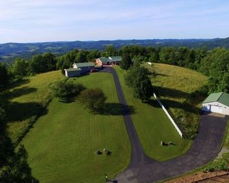 Lucy's Mountain View - Tazewell - Campo de Golf