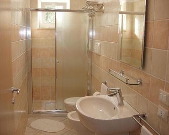 Residence Candeloro - Francavilla al Mare - Badkamer