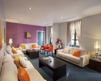 لا كاسا دي لا ترينيداد - غرناطة - غرفة معيشة