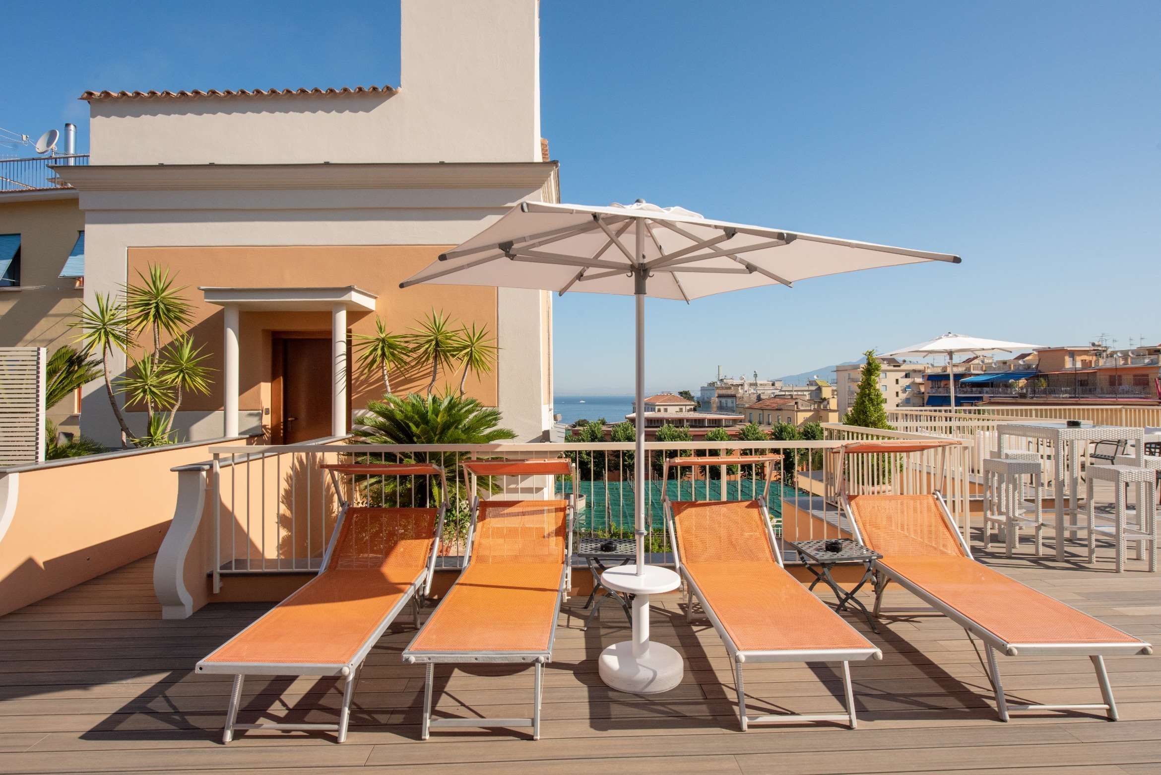 هوتل مايكل أنجلو - سورنتو - بار