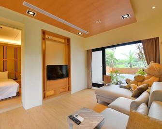 Bear Forest Villa - Shoufeng Township - Huiskamer