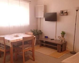 Getaway in the Dordogne - Lanouaille - Comedor