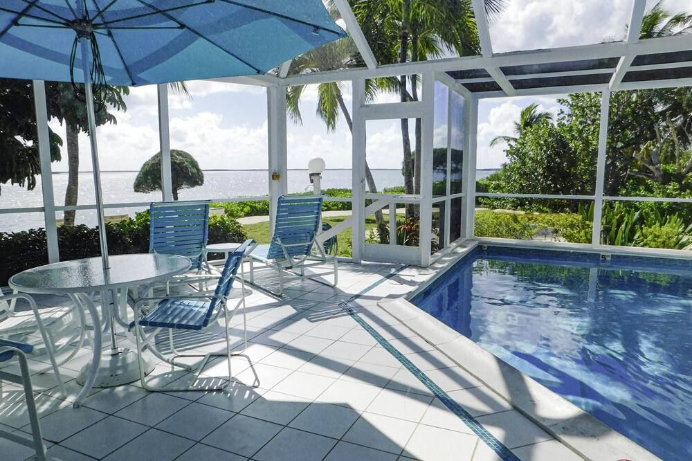 The Pools #1- the Luxury Beachfront Hideaway with Private Pool - Bodden Town - Havuz