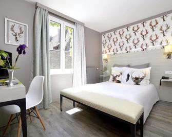 Hôtel De France - Ornans - Slaapkamer