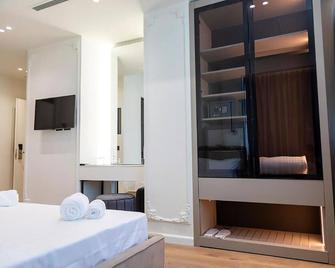 Adore Boutique Hotel - Vlora - Schlafzimmer