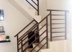 E4 Apartment Unit With Covered Parking - Balanga - Stairs