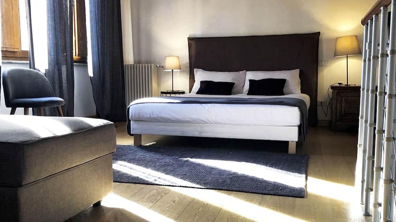 Giuturna Boutique Hotel