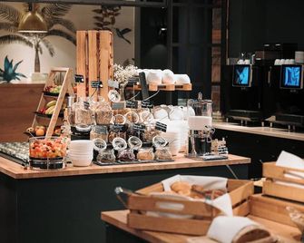 Feringapark Hotel by Coffee Fellows Hotels - Unterfohring - Buffet