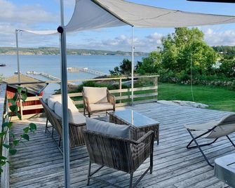 Holidays by the water in a beautiful bay on the Gullmarsfjord - Lysekil - Uteplats