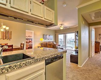 Pool Access, Balcony Relaxing Phoenix Retreat - Phoenix - Cocina